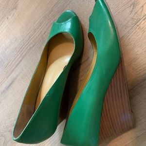 Nine West green wedge heels